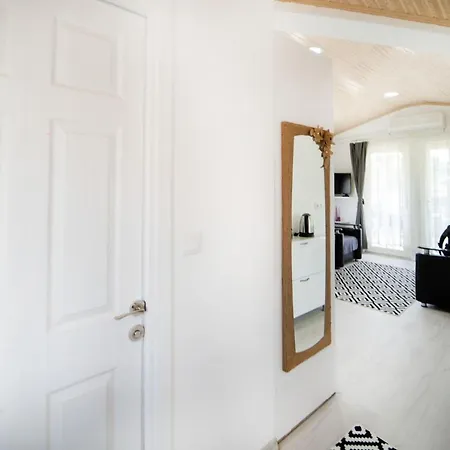 Fabulous Detached House With Garden In 빌라 *